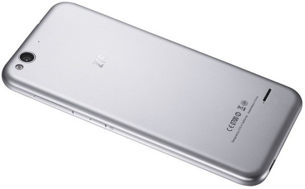 ZTE Blade D6