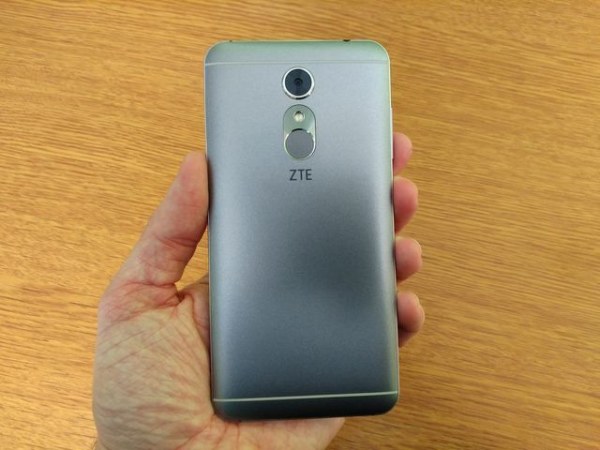 ZTE Blade A910