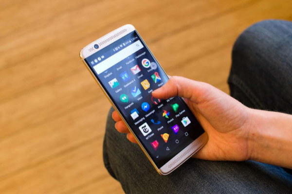 ZTE Axon 7 mini