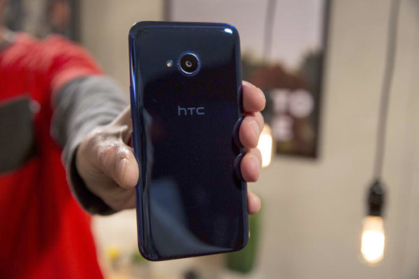 HTC U11 Life